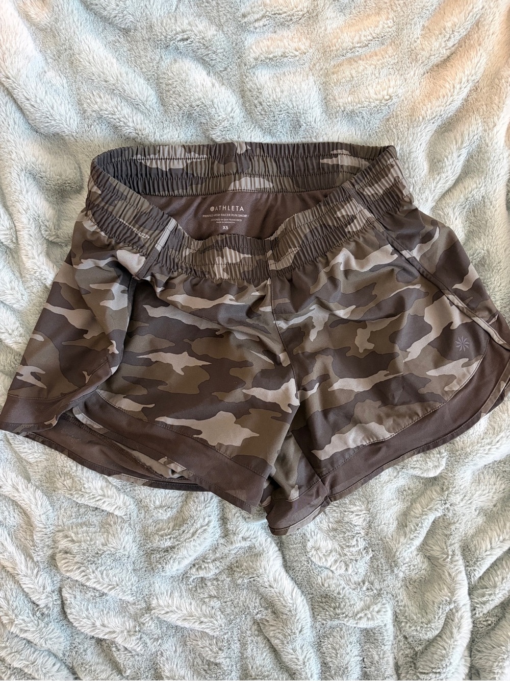 Athleta Printed Mesh Racer Run Short Athletic Shorts -XS